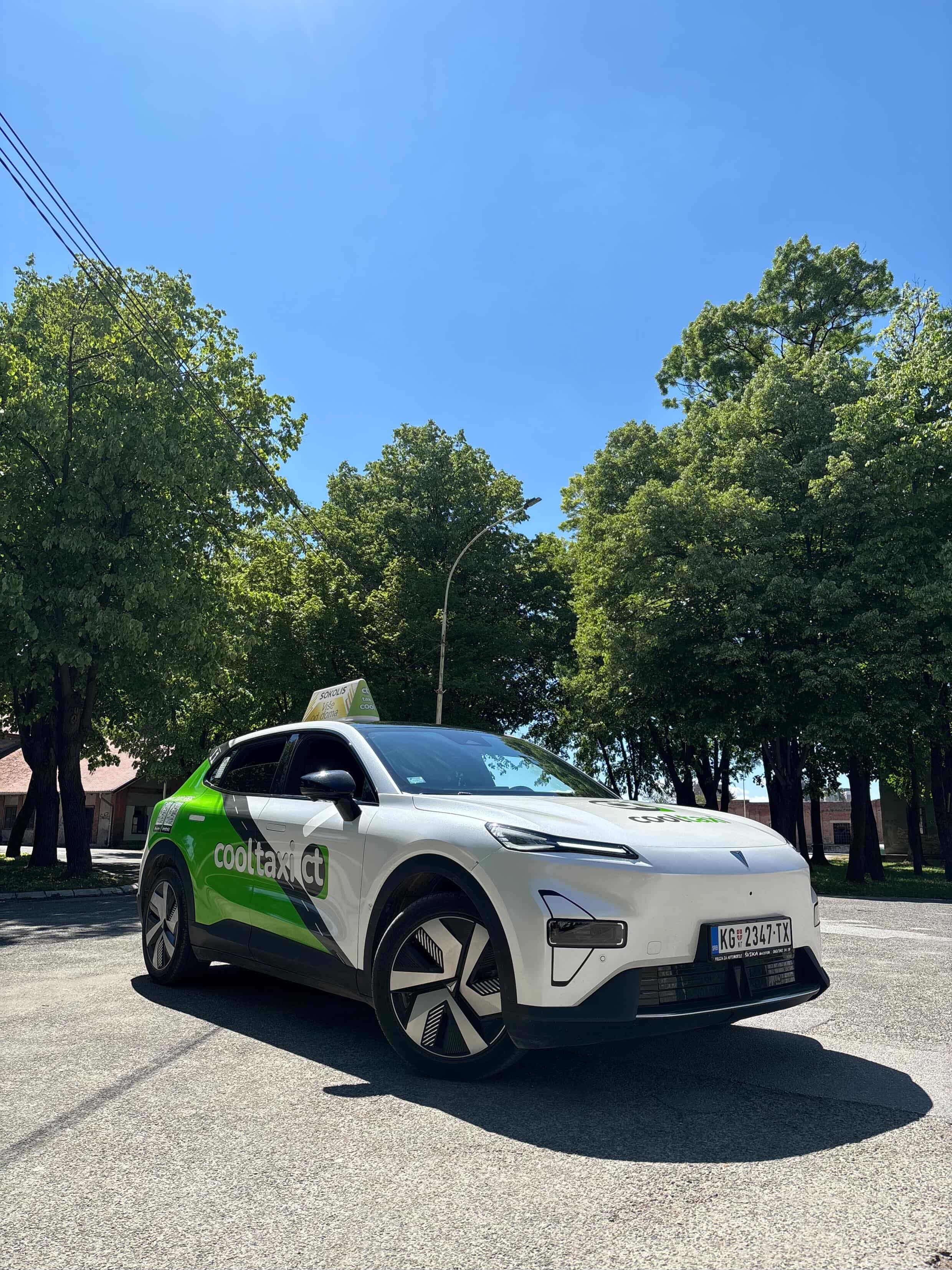 Taksi prevoz Kragujevac — Cool Taxi vozilo u akciji